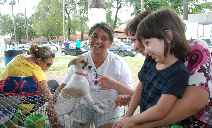 Adoo de ces e gatos domingo no Parque de Exposies do Cordeiro. Foto: Blenda Souto Maior/DP