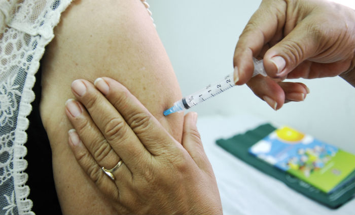 Quase metade do pblico alvo  vacinado contra a gripe em Pernambuco. Foto: SES/ Divulgao