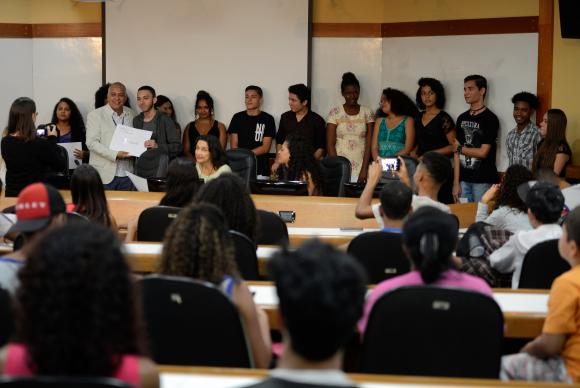 A iniciativa surgiu em 2015, quando o diretor da ENSP, Hermano Castro, decidiu incentivar um projeto de educao e incluso social. Foto: Fernando Frazo/Agncia Brasil