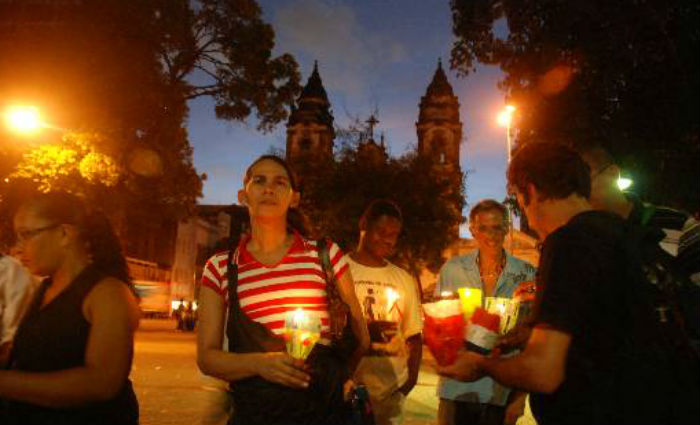 Evento CandleLight na Praa do Diario em prol do combate a AIDS em 2011.Foto:  Marcelo Soares /Esp. DP