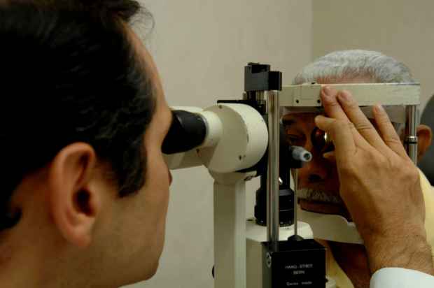 Pessoas identificadas com propenso ao glaucoma em triagem tero  exames atendimento oftalmolgico. Foto: Zuleika de Souza/CB/D.A Press