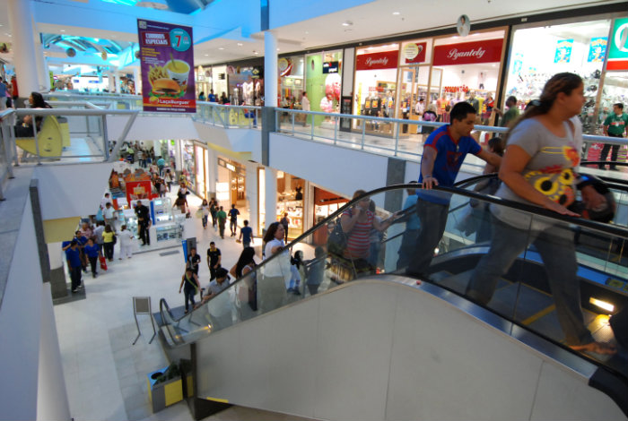 O Shopping Tacaruna teve aumento de 14,92% no fluxo dos clientes em maio  (Ricardo Fernandes/DP)