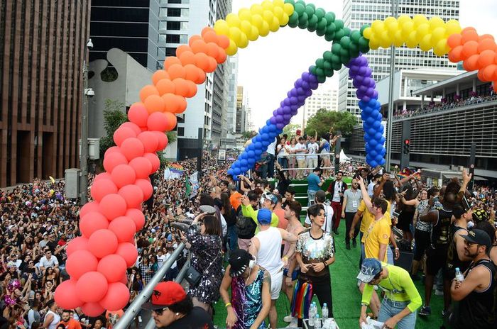 Avenida Paulista foi tomada por milhares de pessoas na 21 Parada do Orgulho LGBT -  Foto: Rovena Rosa - Agncia Brasil (Avenida Paulista foi tomada por milhares de pessoas na 21 Parada do Orgulho LGBT -  Foto: Rovena Rosa - Agncia Brasil)