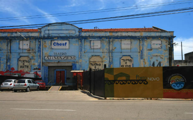 Teatro Armazm funcionou de 2000 a 2001 e teve de encerrar suas atividades por causa do projeto Porto Novo Recife. Crdito: Julio Jacobina/DP