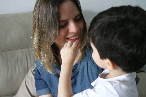 Alexandra teve cncer de mama aos 26 anos. Hoje, aos 35,  me de Rafael, 4. Crdito: Julio Jacobina/DP  (Crdito: Julio Jacobina/DP )