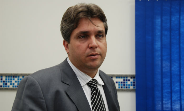 O delegado Joo Gustavo Godoy apresenta detalhes sobre o caso.Foto: Ceclia de S Pereira/Aqui PE