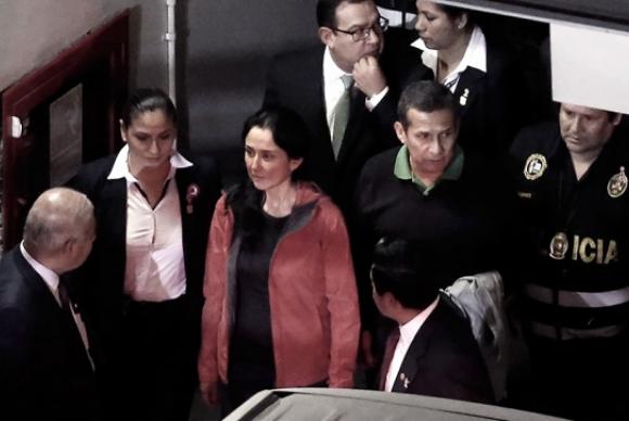 Humala e Nadine chegam ao Palcio de Justia, em LimaFoto: Agncia Tlam 