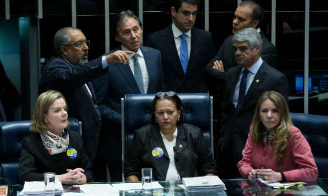 Senadoras assumiram a presidncia da mesa em protesto contra a aprovao da reforma trabalhista. Foto: Lula Marques/AGPT