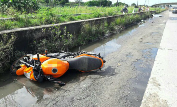 Coliso entre duas motos deixa um condutor morto e outro ferido. Foto: PRF/ Divulgao