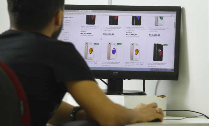 Ferramenta da Proteste ajuda o consumidor a economizar nas compras feitas pela internet. Foto: Rafael Martins/DP