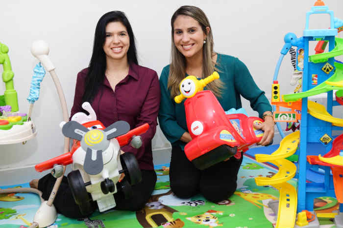 Vidiane Pinheiro e Amanda Freire atuam h dois anos com a Loktoy e j expandiram para Alagoas e Paraba (Breno Pessoa/Loktoy/Divulgao)
