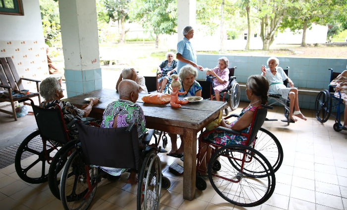 Abrigo de idosos precisa de ajuda pra no fechar as portas. Foto: Bernardo Dantas/ DP