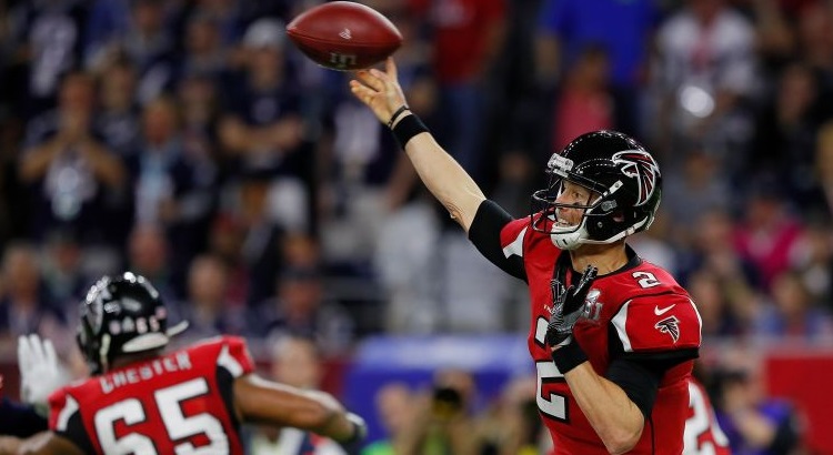 Nos ltimos anos, a NFL enfrentou crticas e processos ligados  questo das concusses e traumatismo craniano. Foto: Kevin C. Cox/AFP