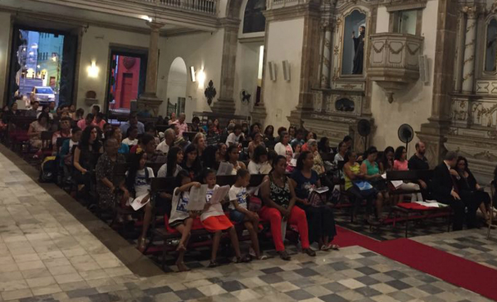 A festividade encerrou com uma missa na Igreja Madre de Deus, localizada no Bairro do Recife, Regio central da cidade.  Foto: Samuel Calado/Esp. DP