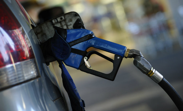A gasolina ficou 2,6% mais cara nas refinarias e o diesel, 6,4%. Foto:  Pedro Frana/Agncia Senado