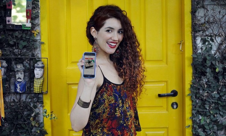 Jéssica Behrens, criadora do aplicativo Tradr, apelidado de "Tinder para produtos". Foto: Sofia Lima/Divulgação Jéssica Behrens, criadora do aplicativo Tradr, apelidado de "Tinder para produtos". Foto: Sofia Lima/Divulgação