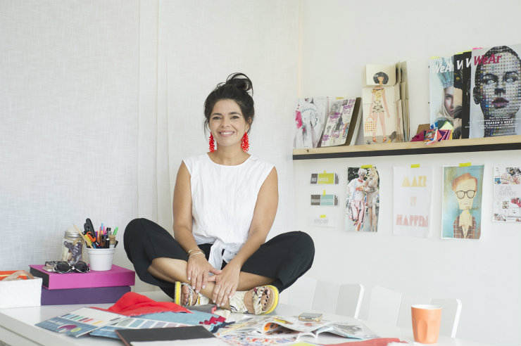 Renata Abranchs prevê o uso caseiro da tecnologia para que as pessoas produzam sua própria moda. Foto: Tiago Petrik/Divulgação Renata Abranchs prevê o uso caseiro da tecnologia para que as pessoas produzam sua própria moda. Foto: Tiago Petrik/Divulgação