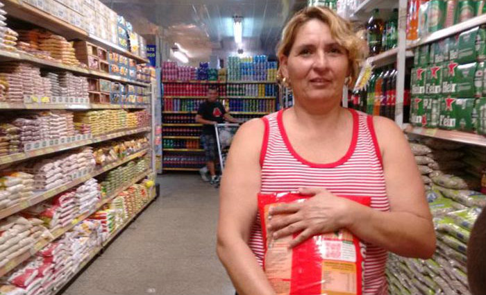 Martha Uchoa: "Consigo levar os itens mesmo sem promoo". Foto: Andressa Paulino/Esp CB 
