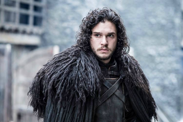 Jon Snow usa peles de animais que o prprio cavaleiro tingiu de preto ao fazer o juramento. Foto: HBO/Divulgao