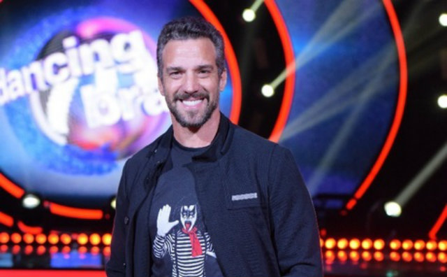 Carlos Bonow foi o eliminado da noite enquanto foi Theo Becker acabou desclassificado. Foto: Blad Meneghel/Record TV Carlos Bonow foi o eliminado da noite enquanto foi Theo Becker acabou desclassificado. Foto: Blad Meneghel/Record TV