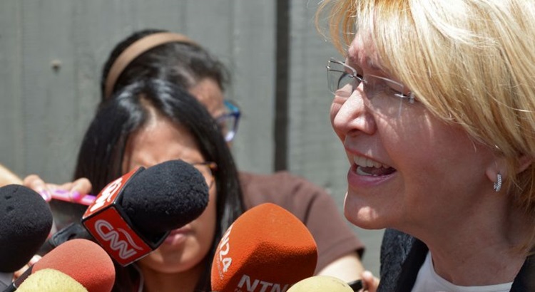 A ex-procuradora saiu de Bogot um dia depois que o presidente colombiano, Juan Manuel Santos, lhe ofereceu asilo. AFP/Photo