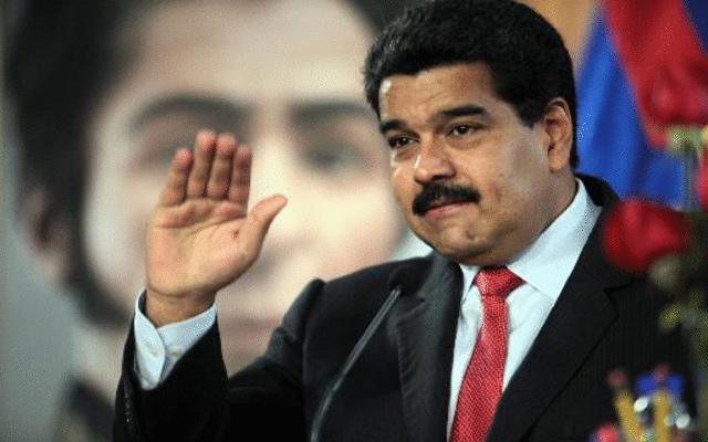Maduro indicou que o combate  inflao no pas deve ser um "objetivo nacional", que deve unir produtores e distribuidores. AFP PHOTO/PRESIDENCIA