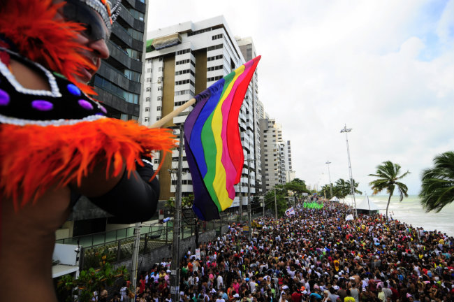 Parada da Diversidade espera reunir 500 mil em Boa Viagem. Foto: Isabelle Barros/DP