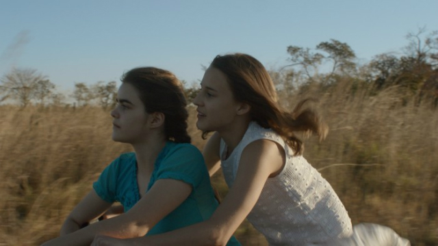 No longa premiado no Festival de Gramado, garotas descobrem que so irms e receberam o mesmo nome. Foto: Roseira Filmes/Divulgao