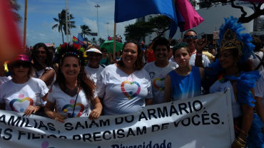 Mes da Diversidade tambm est na festa e rene 28 mes de filhos LGBT de Pernambuco (Roslia Rangel/DP/D.A/ Press.)