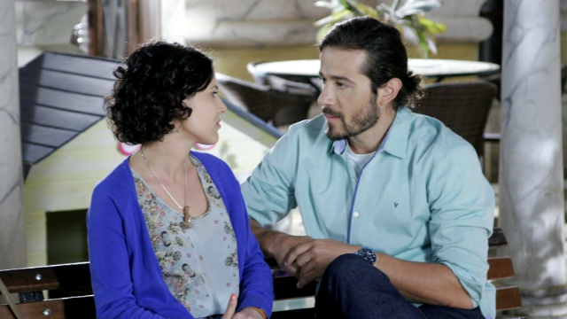 Carol e Fernando conversam. Foto: SBT/Divulgao