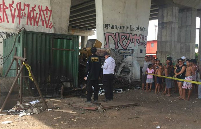 Em fevereiro deste ano, morador de rua foi morto carbonizado embaixo do Viaduto Capito Temudo. Foto: Carol S Leito/ Esp. DP