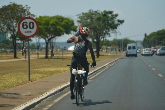 Por sade e economia, brasilienses tm trocado o carro pela bicicleta. Foto: Arquivo/Agncia Brasil