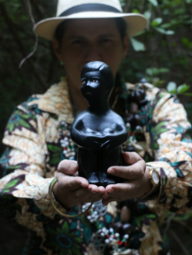 Simbolizado pela criana preta, Malunguinho segue vivo nos terreiros nordestinos. Foto: Gabriel Melo/Esp. DP (Simbolizado pela criana preta, Malunguinho segue vivo nos terreiros nordestinos. Foto: Gabriel Melo/Esp. DP)