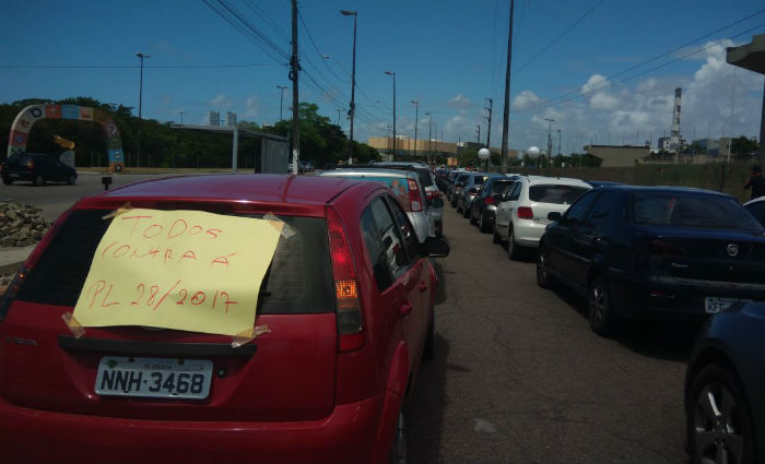 Motoristas do Uber fazem carreata contra projeto de lei. Foto: Tatiana Ferreira/ Esp. DP