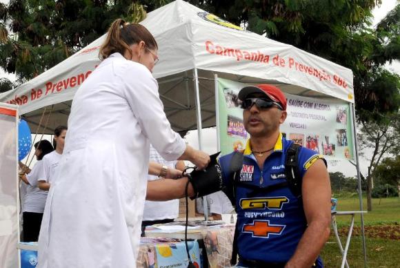 Segundo o presidente da SBC, Marcus Bolivar Malachias, a metade de mortes por doenças cardiovasculares poderia ser evitada ou postergada por muitos anos com prevenção e cuidado. Foto: Imagem de Arquivo/Agência Brasil Segundo o presidente da SBC, Marcus Bolivar Malachias, a metade de mortes por doenças cardiovasculares poderia ser evitada ou postergada por muitos anos com prevenção e cuidado. Foto: Imagem de Arquivo/Agência Brasil