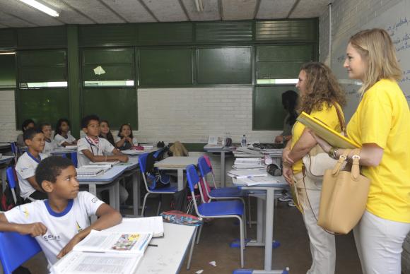 De acordo com o questionrio da Prova Brasil de 2015, respondido pelos diretores das escolas brasileiras, cerca de 3% das escolas aplicam o modelo confessional. Foto: Elza Fiza/Agncia Brasil