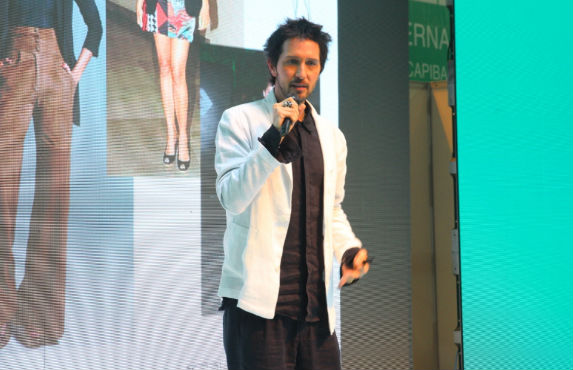 Arlindo abordou o tema "Cenrios e Tendncias de Moda". Foto: EMP/Divulgao