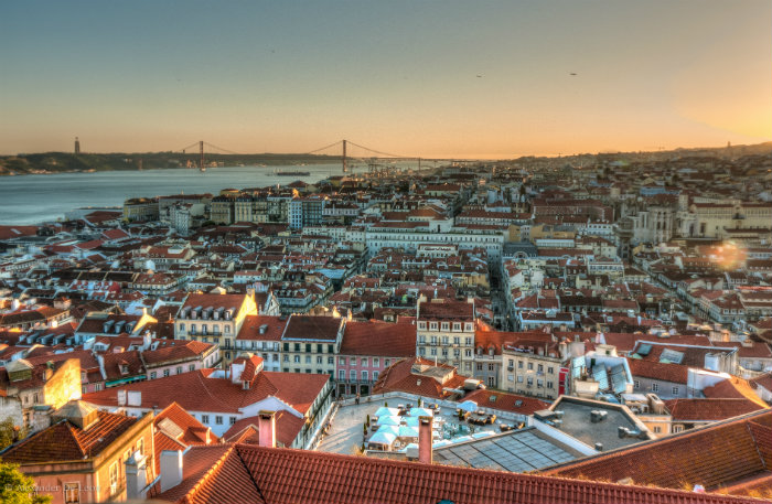 Hoje, cerca de 80 mil brasileiros residem em Portugal com vistos regulares. Foto: Flickr/Reproduo
