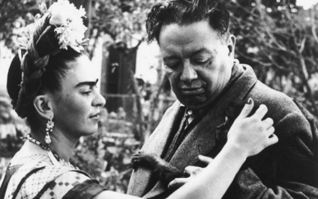 A partir das fotografias, a mostra reconstitui a controversa histria do casal, unido por quase 25 anos at o falecimento de Frida, em 1954. Foto: Mepe/Divulgao