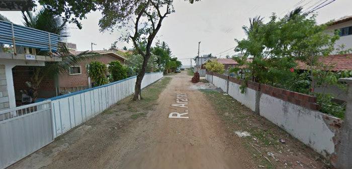 Rua onde corpo foi encontrado apedrejado  cercada por casas de veraneio. Foto: Google Street View/Reproduo