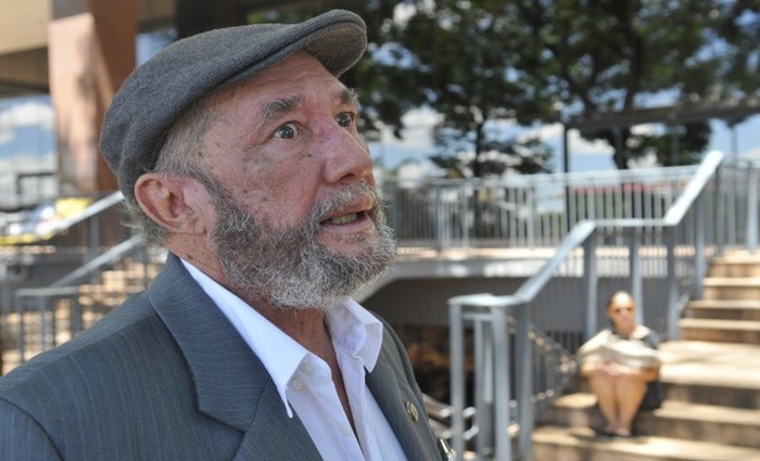 "Não queremos amedrontar a família do motorista. Só que isso acabe", disse Helder Gondim, 62, pai de Raul. Foto: Minervino Junior/CB/D.A Press (Foto: Minervino Junior/CB/D.A Press) "Não queremos amedrontar a família do motorista. Só que isso acabe", disse Helder Gondim, 62, pai de Raul. Foto: Minervino Junior/CB/D.A Press (Foto: Minervino Junior/CB/D.A Press)