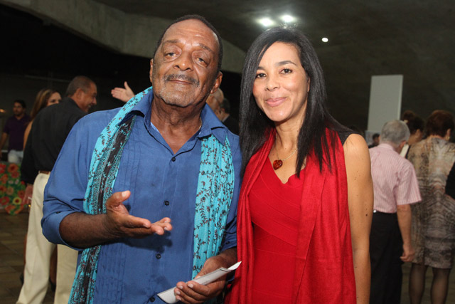 Em texto, ela lembra como Nan coordenou a cerimnia de abertura da festa na capital pernambucana com diversos grupos de maracatu de Baque Solto e de Baque Virado. Foto: Nando Chiapetta/DP