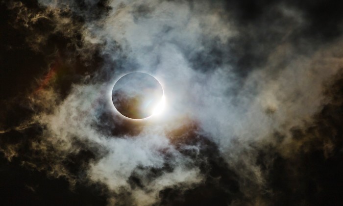 O registro do eclipse que aconteceu em 2017 nos Estados Unidos foi vice-campeo na categoria "Astronomia". Foto: Wei-Feng Xue/Divulgao