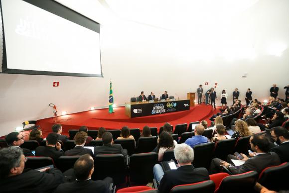 Abertura do 1 Seminrio Internet e Eleies, organizado pelo Tribunal Superior Eleitoral (TSE) em parceria com o Ministrio de Cincia e Tecnologia. Foto: Marcelo Camargo/Agncia Brasil