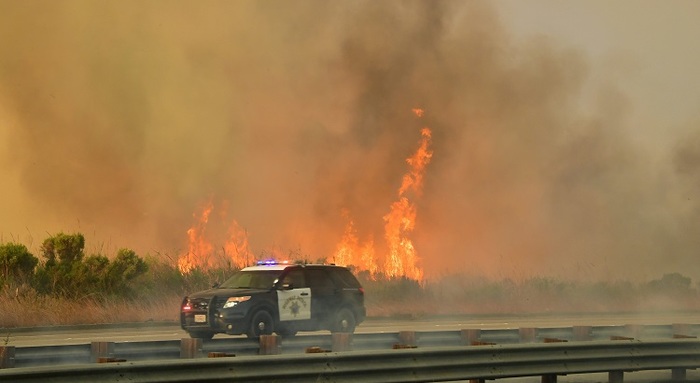 O servio meteorolgico dos Estados Unidos estendeu o alerta vermelho nos condados de Los Angeles e Ventura at sexta-feira. Foto: Frederic J Brown / AFP