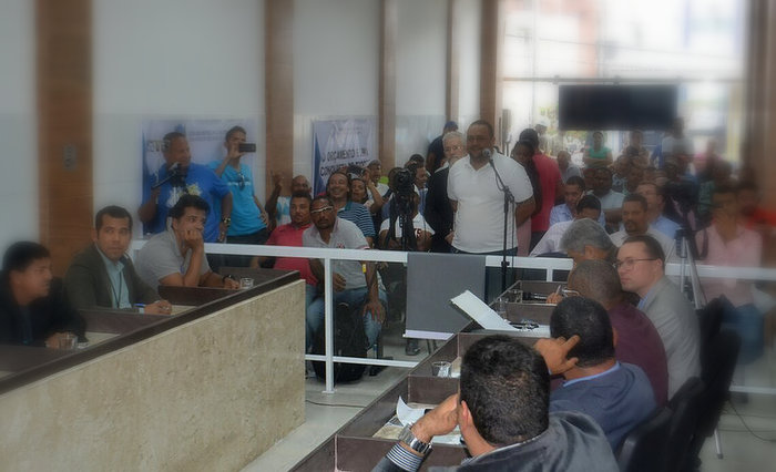 No Legislativo ipojucano, bancadas de vereadores so de mrmore. S no ano passado, a Cmara gastou R$ 38 milhes. Foto/divulgao
