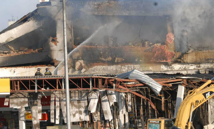 O acidente ocorreu em 17 de julho de 2007, no aeroporto de Congonhas. A aeronave cruzou a avenida e bateu contra um hangar da prpria TAM. O prdio caiu e as 12 pessoas que estavam l dentro morreram, alm das 187 a bordo do avio. Foto: Walter Campanato / ABr/Fotos Publicas