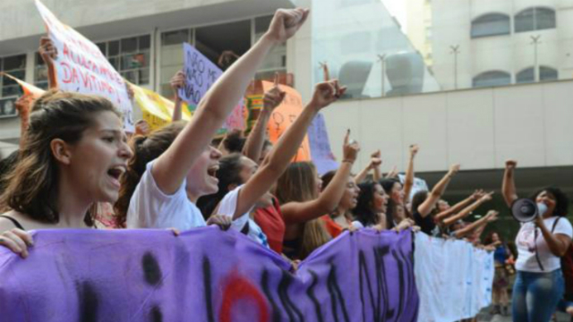No Brasil, ano tambm foi marcado por manifestos e denncias de assdio e abuso sexual. Foto: Rovena Rosa/Agncia Brasil