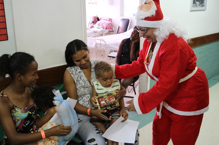 Com uma equipe multidisciplinar na pediatria, o serviço especializado realiza uma média de 27 mil atendimentos por mês. Foto: Julio Jacobina/DP (Com uma equipe multidisciplinar na pediatria, o serviço especializado realiza uma média de 27 mil atendimentos por mês. Foto: Julio Jacobina/DP) Com uma equipe multidisciplinar na pediatria, o serviço especializado realiza uma média de 27 mil atendimentos por mês. Foto: Julio Jacobina/DP (Com uma equipe multidisciplinar na pediatria, o serviço especializado realiza uma média de 27 mil atendimentos por mês. Foto: Julio Jacobina/DP)