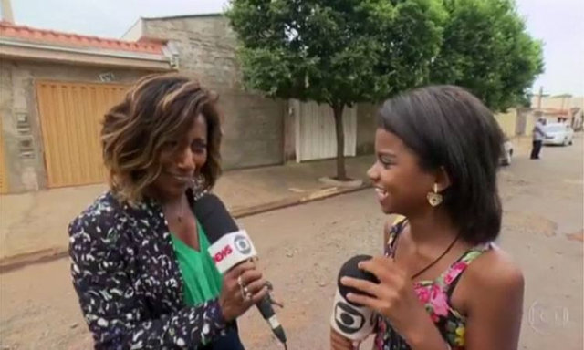 Glria Maria permitiu que a garota a entrevistasse. Foto: Globo/Reproduo